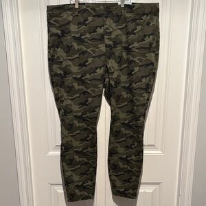Penmans Women's Olive Camo Stretch Jogger Pants